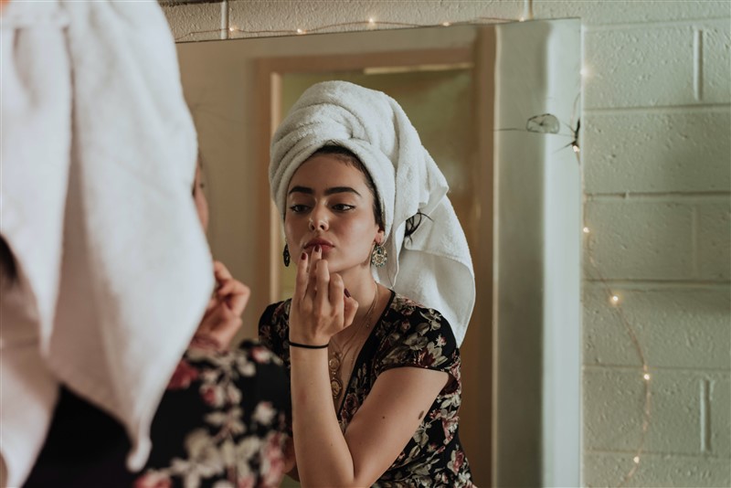 Cilt Bakım Serumu Nedir? Nasıl Uygulanır?